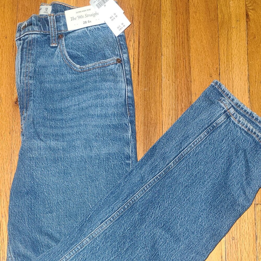 New Abercrombie & Fitch 90's Straight Jeans Sz 28 / 6R